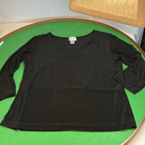 CHICOS TRAVELERS BLACK DOUBLE V-NECK TEA TOP SZ 3 - Picture 5 of 12